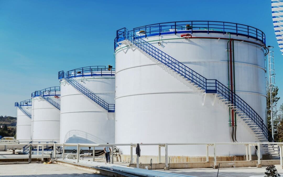 Storage Tank Maintenance for Oil Supply